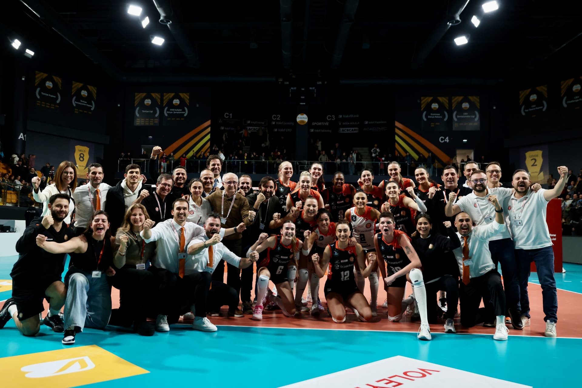 Eczacıbaşı Dynavit, Lider VakıfBank’ı Deplasmanda 3-1 Mağlup Etti