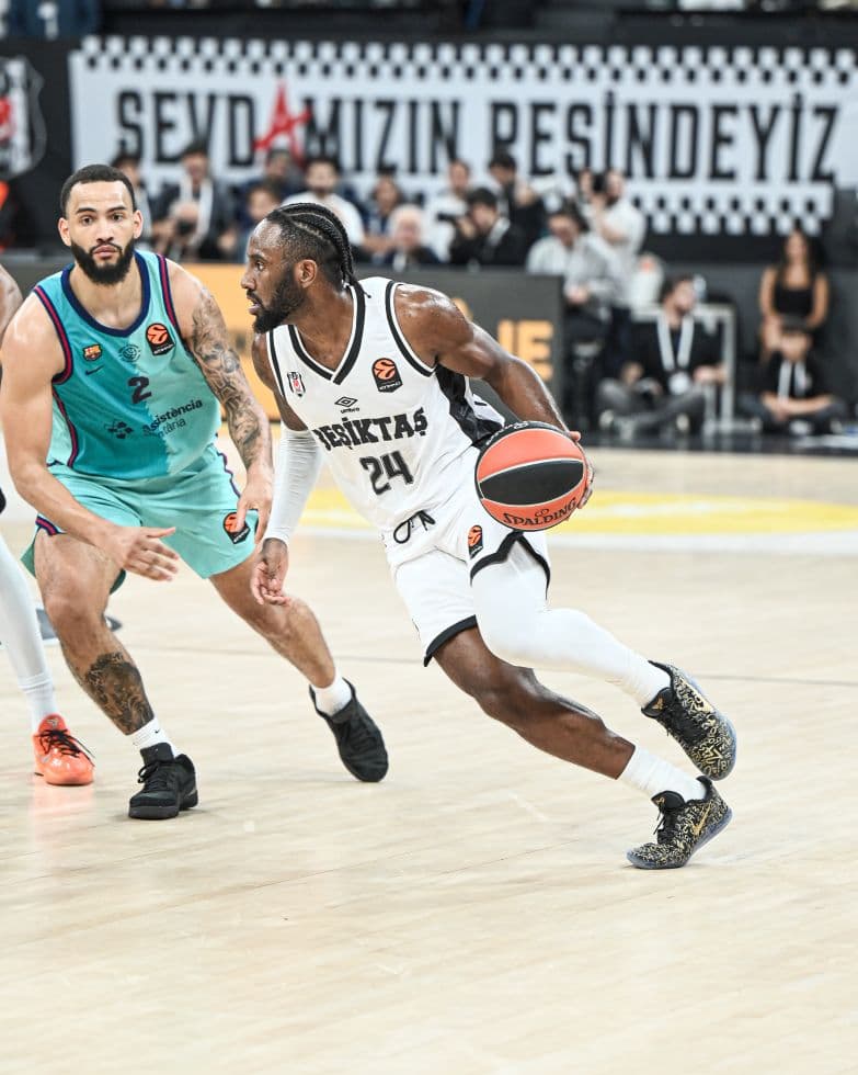 Beşiktaş, EuroLeague'de evinde Barcelona'ya 95-82 mağlup oldu