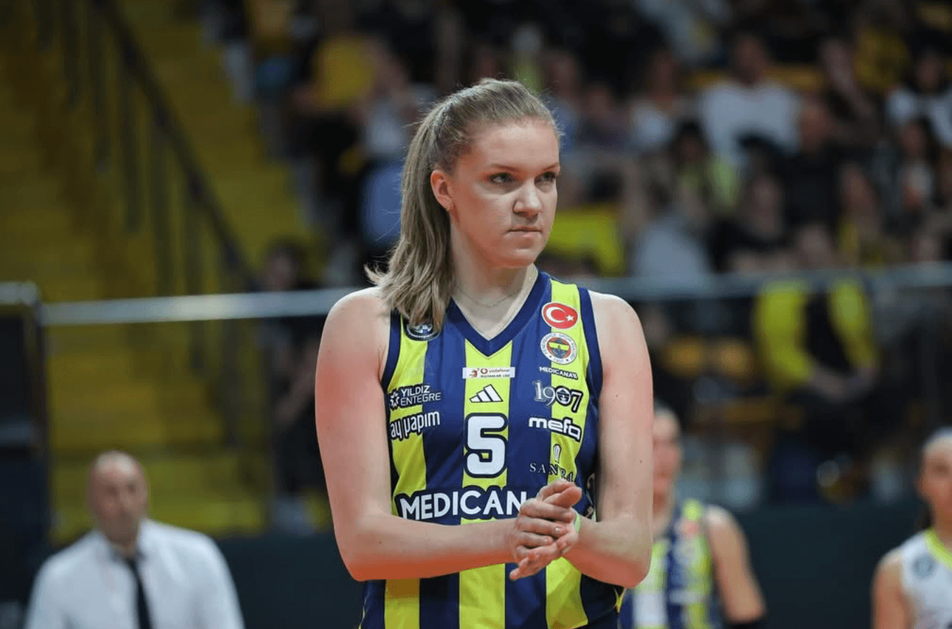 Agnieszka Korneluk'tan Voleybola Veda