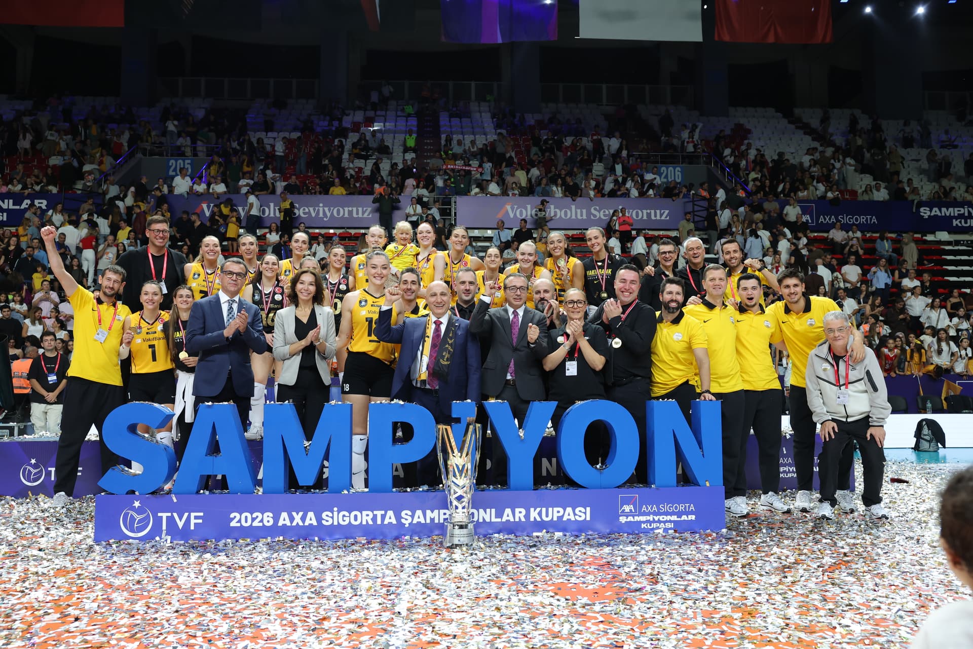 VakıfBank, AXA Sigorta Şampiyonlar Kupası'nın Sahibi Oldu