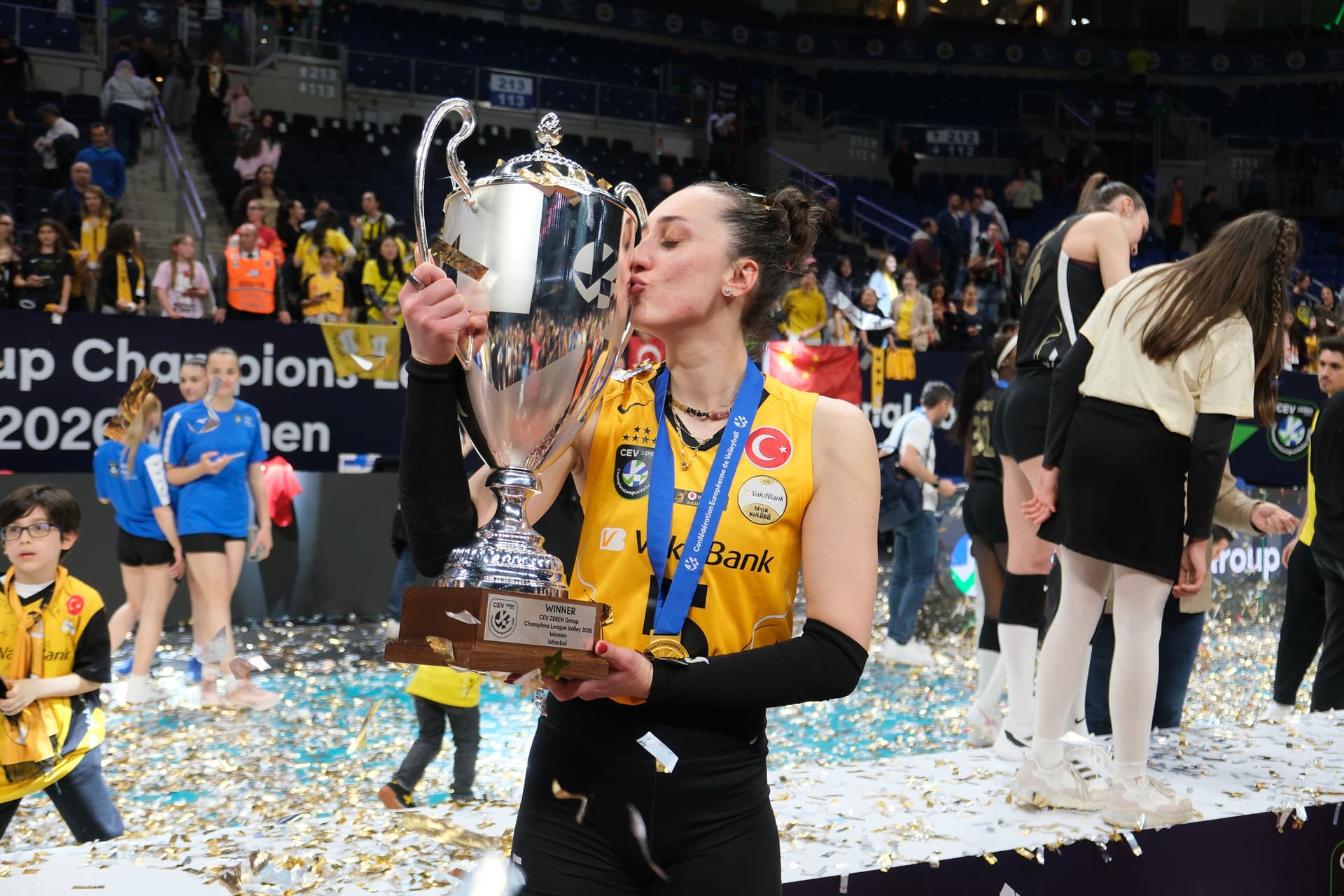 Ayça Aykaç: “Galatasaray Formasını Üstümde Görmek İstiyorum”