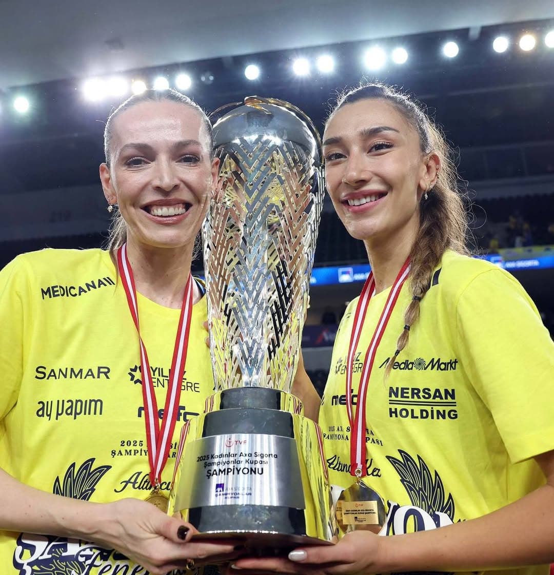 Fenerbahçe Medicana’da Eda Erdem ve Hande Baladın’dan sezona veda mesajı 