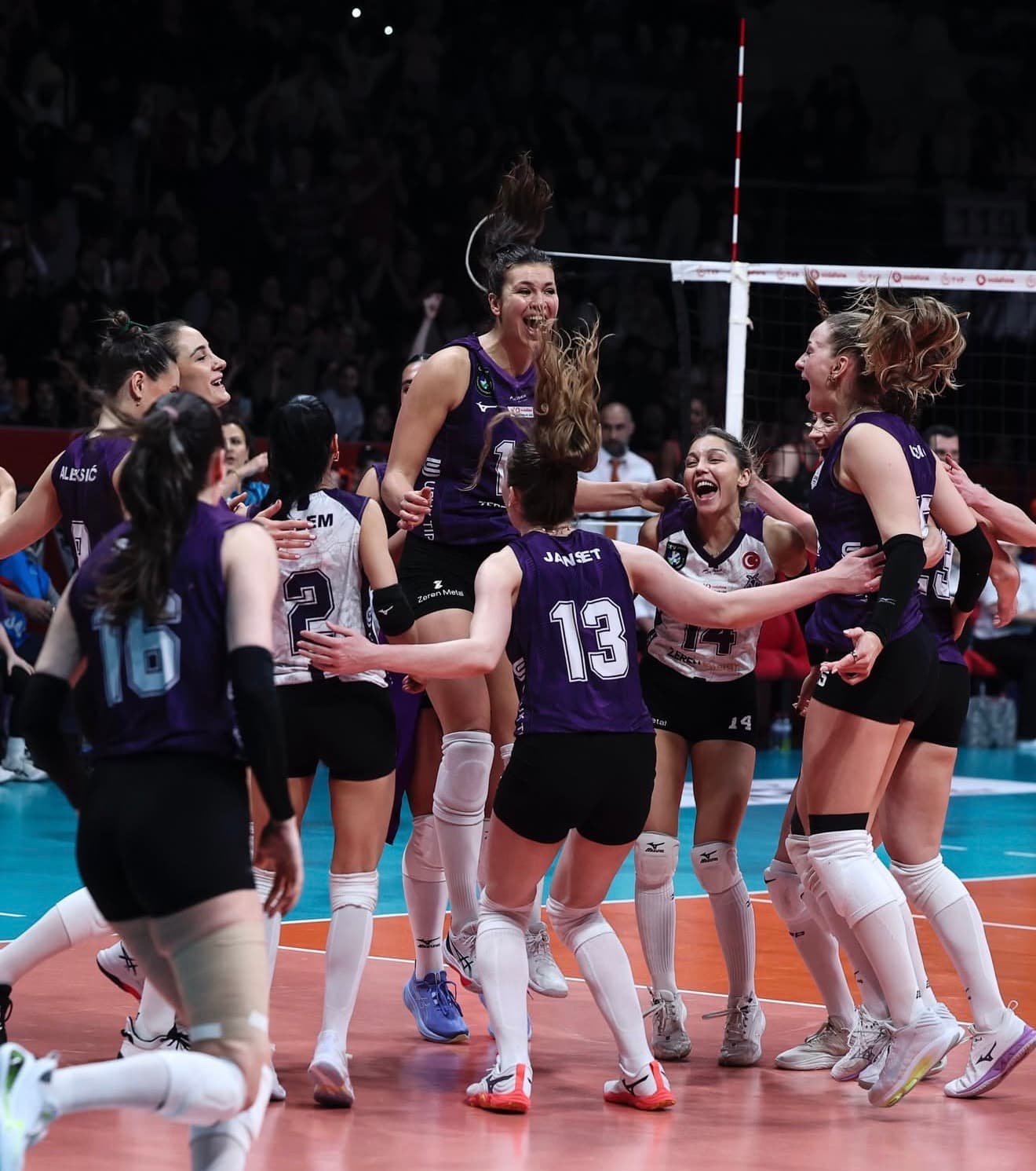 Zeren Spor Çeyrek Final Yolunda