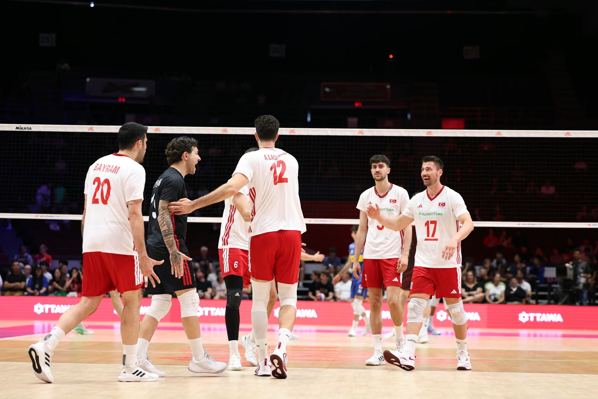 Filenin Efeleri, İtalya'ya 3-0 Mağlup Oldu