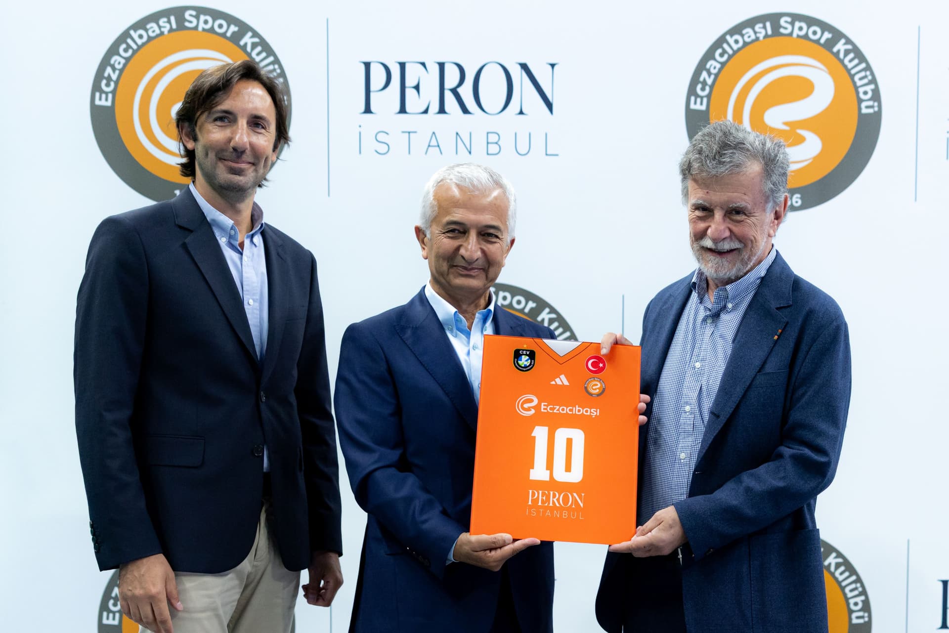 Eczacıbaşı'na Yeni İsim Sponsoru: Peron İstanbul