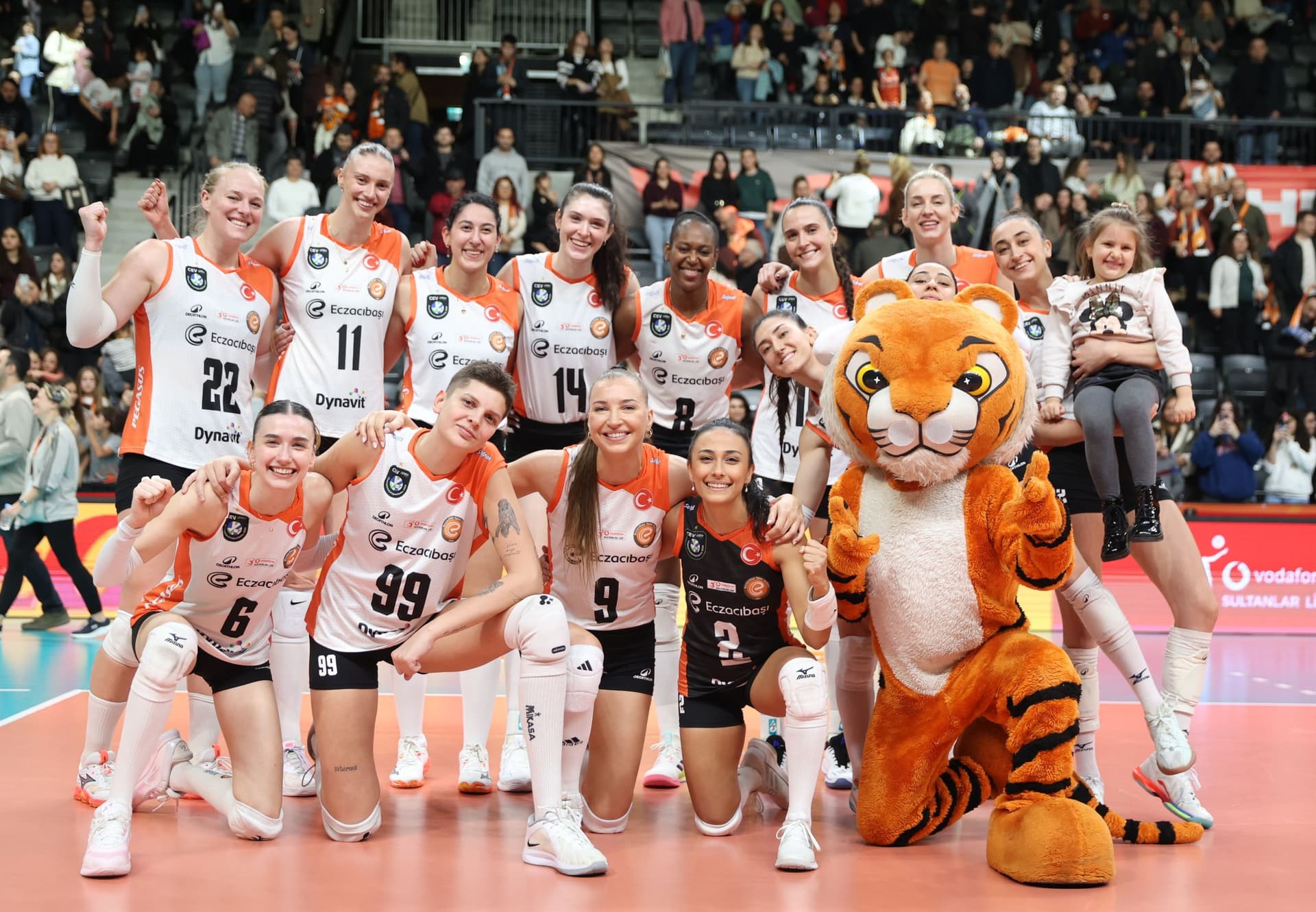 Eczacıbaşı Dynavit, İlbank’ı 3-0 Mağlup Etti